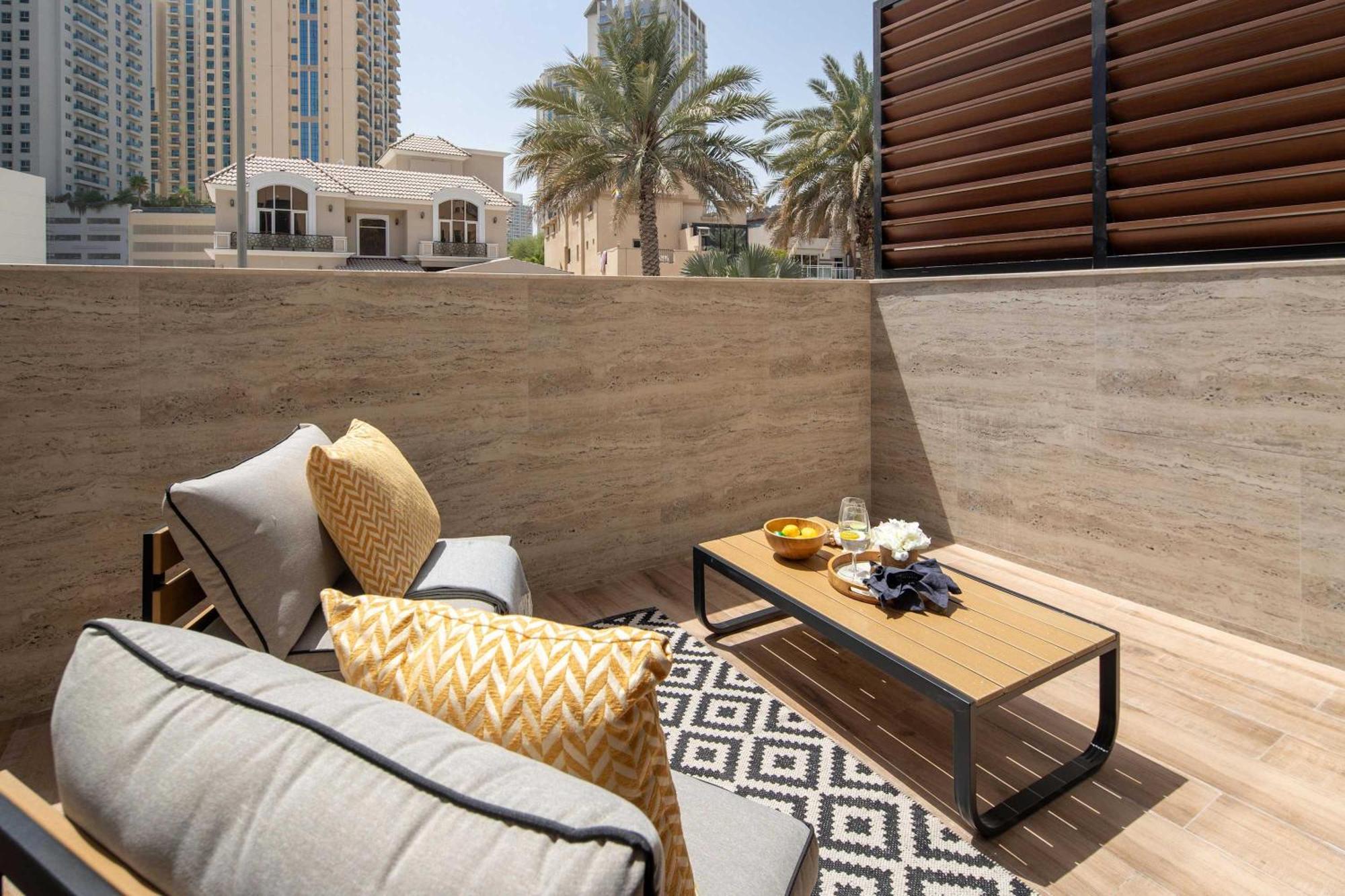 Frank Porter - Oakley Square Residences