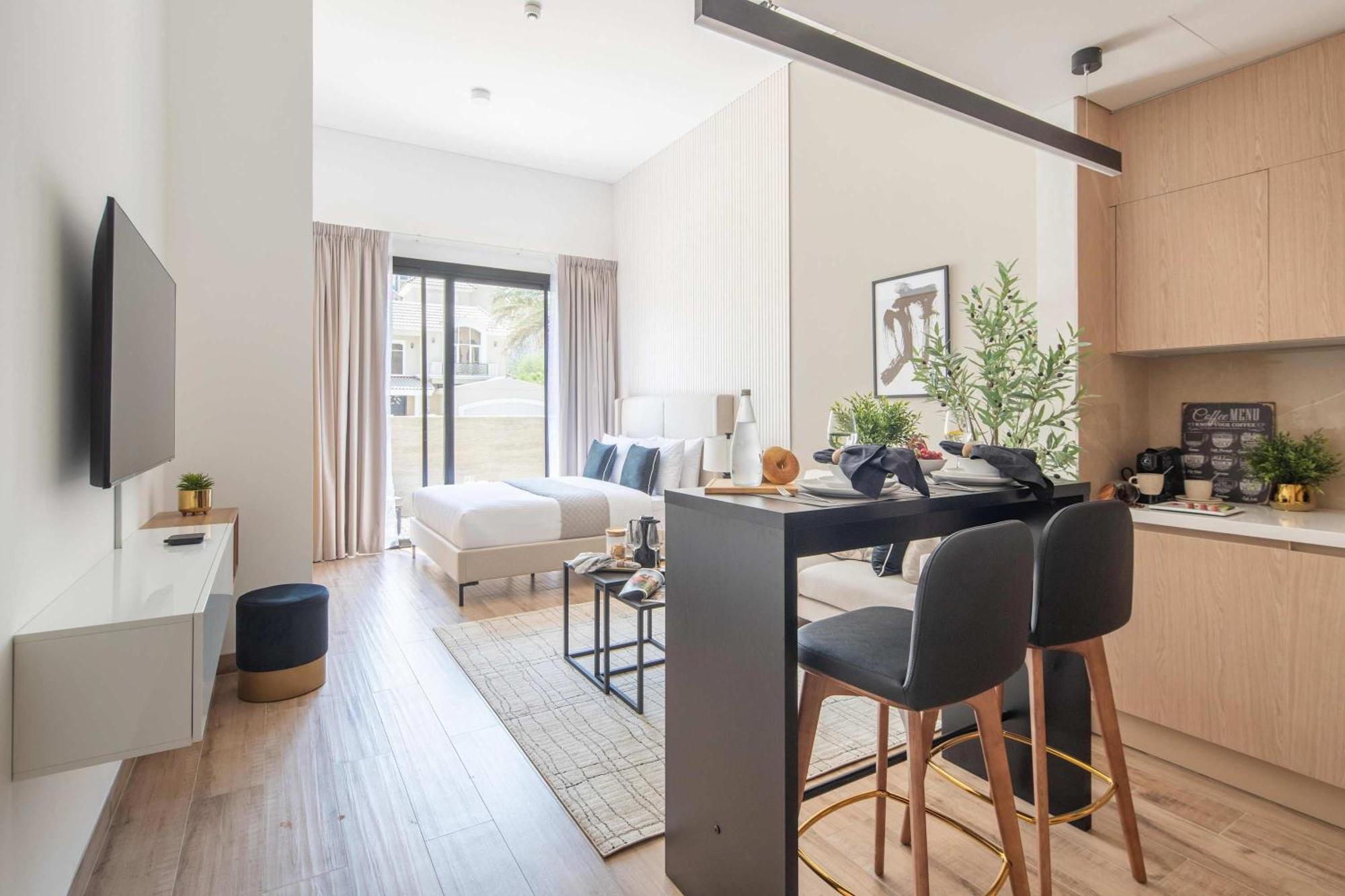 Frank Porter - Oakley Square Residences *